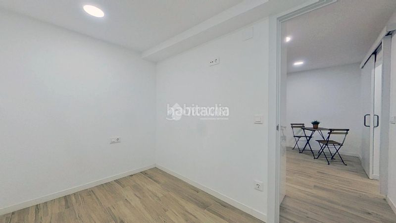 Foto 978e4c60-bdd8-442e-a8b7-5dc1b2e6ff3a. Local comercial a Carmel Barcelona