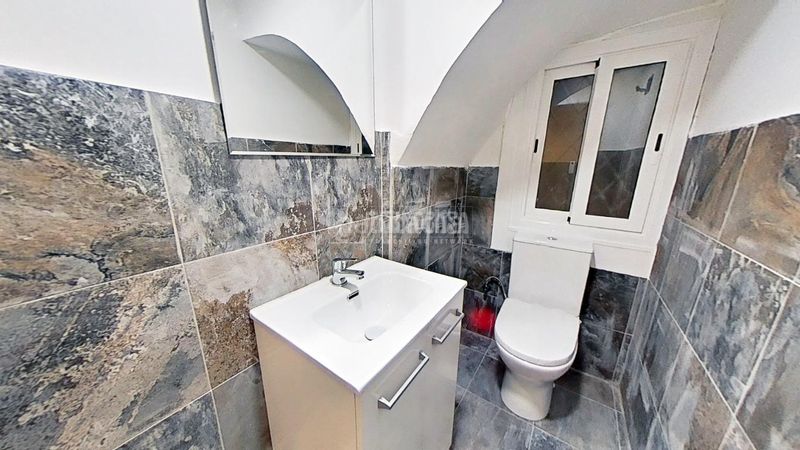 Foto 6d94f24b-692d-4610-907b-af59d5de0e3e. Estudi a Carmel Barcelona