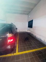 Aparcament cotxe a Putget - Farró. Boxplaza de garaje en venta en barcelona