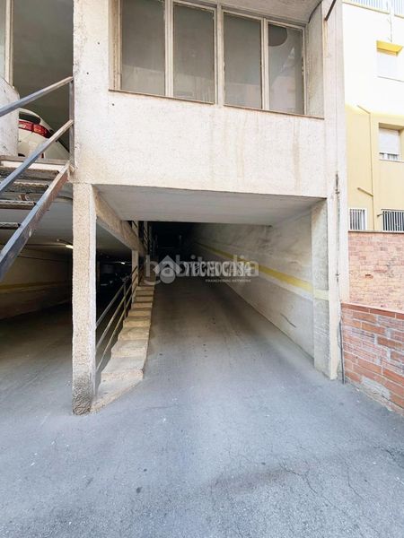 Foto 6a6a5e46-4cc4-477d-ba90-508c26edc2e8. Aparcament cotxe a Vallcarca - Penitents Barcelona