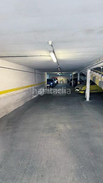 Foto b3c16cb3-010f-4a3f-812b-8487e1abbff8. Aparcament cotxe a Vallcarca - Penitents Barcelona