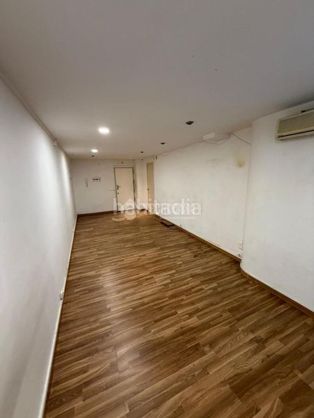 Foto 01ed64ea-0131-433b-93c3-f4a2ea745949. Local comercial a Putget - Farró Barcelona