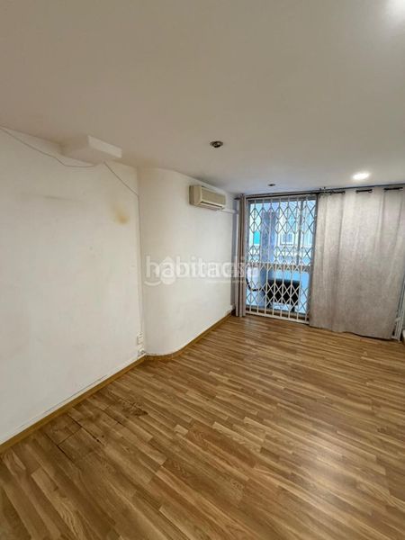 Foto 02c584ef-a5b0-44a9-a231-779772f6586a. Local comercial a Putget - Farró Barcelona