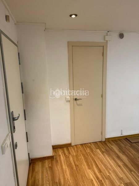 Foto 3d39da1b-5b0d-4d1c-b605-835d5b708ef0. Local comercial a Putget - Farró Barcelona