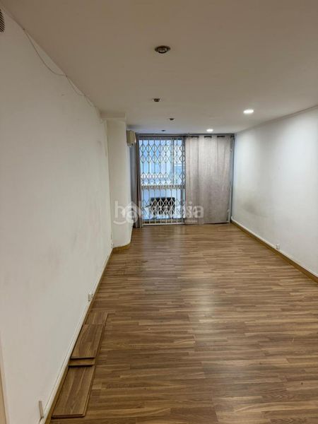 Foto 3fb87d3c-93f3-4c66-bcb7-23d1724218e3. Local comercial a Putget - Farró Barcelona