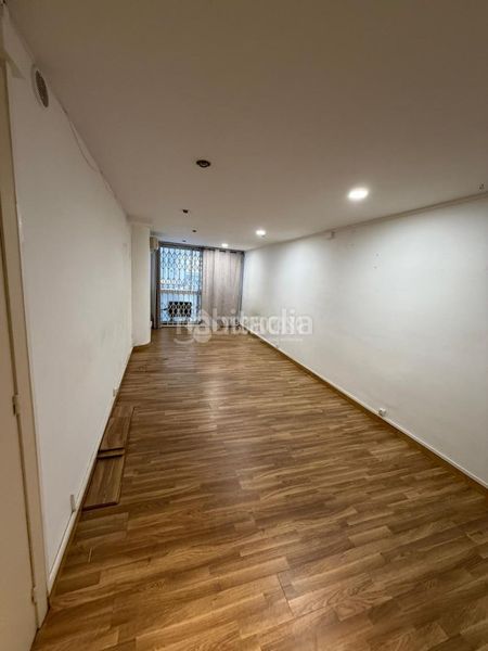 Foto 5c36d055-cf4a-43a5-98d4-d6199bffdd8a. Local comercial a Putget - Farró Barcelona