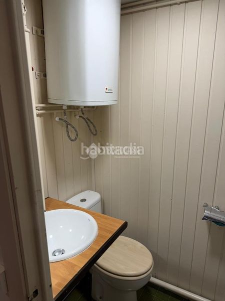 Foto 9660db76-b24a-4ff6-8976-d5e572ac40d4. Local comercial a Putget - Farró Barcelona