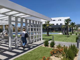 Apartamento  Segismundo moret, celere. Exquisito bajo con jardn en la moderna urbanizacin va clere,