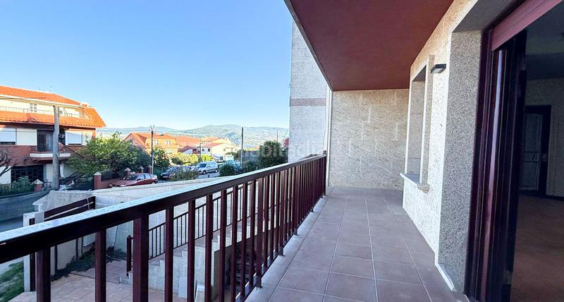 Foto dad3add6-0e24-415e-8788-4a5b091c42d6. Chalet in rúa arnela 20f in Teis Vigo