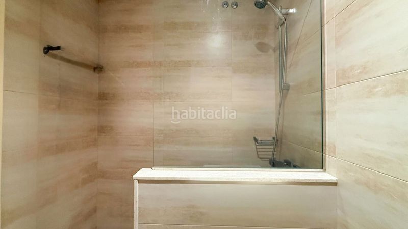 Foto 2d2ac8f3-31bc-4fbd-88a2-c98d3bd88850. Pis amb calefacció aparcament a Berbés - Peritos Vigo