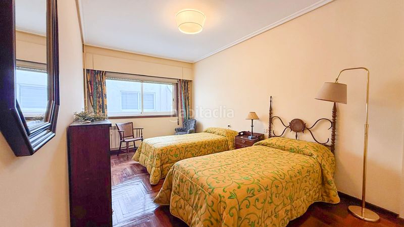 Foto ca7c6c3a-0d71-485e-89b0-4de07d7630b2. Pis amb calefacció aparcament a Berbés - Peritos Vigo