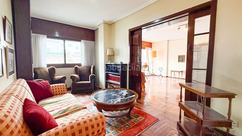 Foto e8bc4e4d-54fa-46c1-b31e-2b3a43303df1. Pis amb calefacció aparcament a Berbés - Peritos Vigo