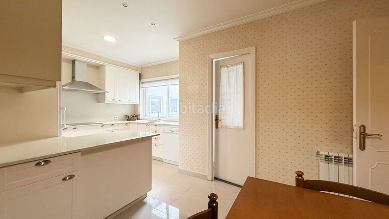 Foto ef72bab2-bc29-4a23-9ecb-6c25407ee95d. Pis amb calefacció aparcament a Berbés - Peritos Vigo