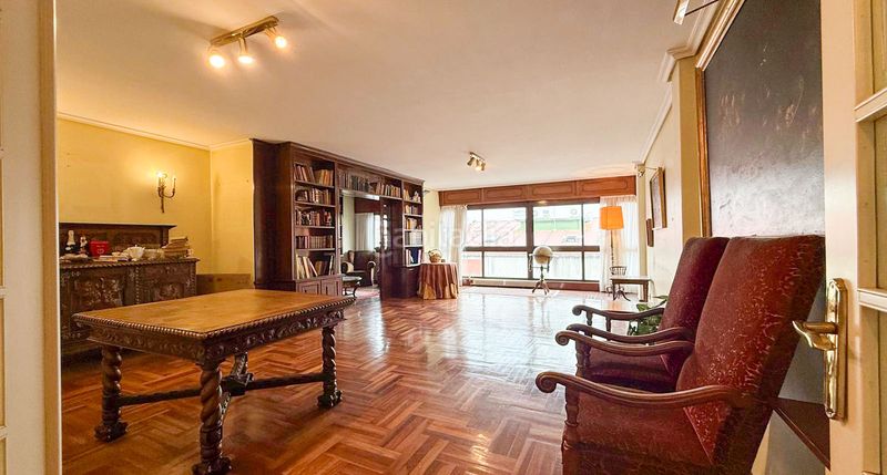 Foto f23583be-a8b3-4295-89ae-93bfb6cd5bb9. Pis amb calefacció aparcament a Berbés - Peritos Vigo