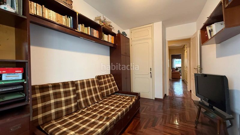 Foto 00e1f984-cd12-4a2a-95df-583717f5ba5d. Piso en Berbés - Peritos Vigo