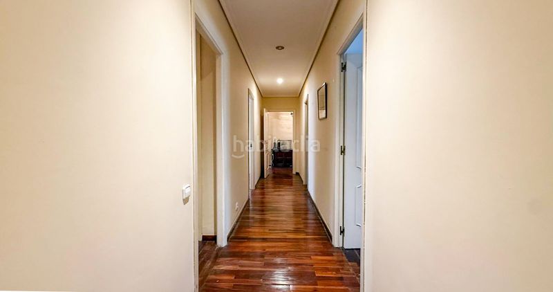 Foto 134bb77d-d1c8-44f8-a132-efebbe6745d5. Piso en Berbés - Peritos Vigo