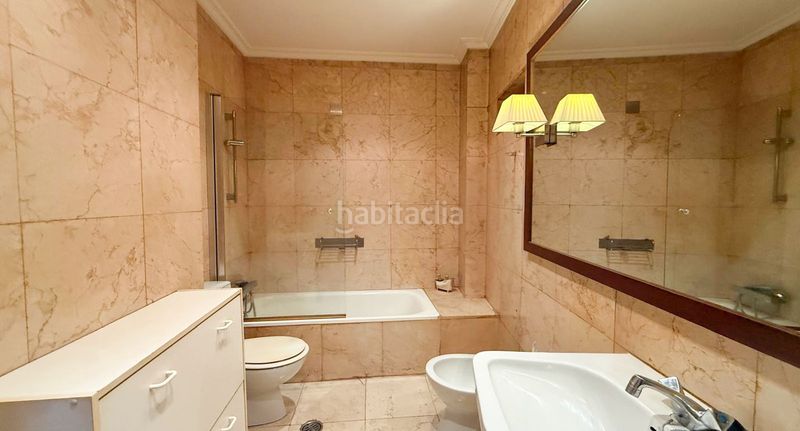 Foto 13c476e3-f513-4c04-914d-c9947ea8185d. Piso en Berbés - Peritos Vigo