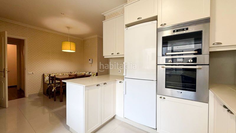 Foto 259ed89d-f6f8-4b3c-aca1-ec28c3bf9e7f. Piso en Berbés - Peritos Vigo