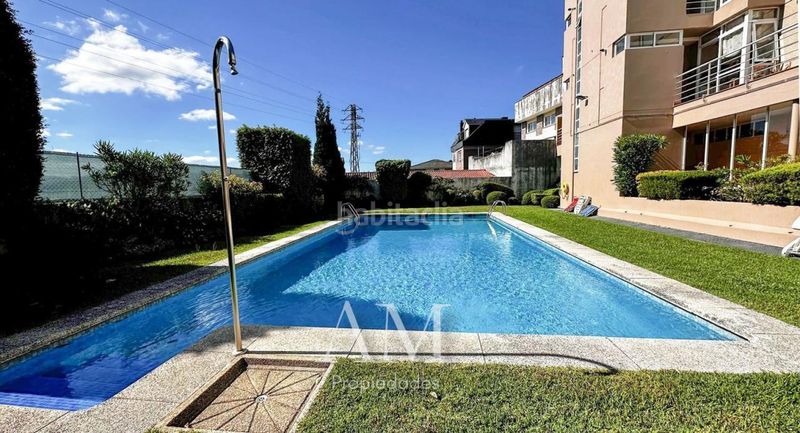 Foto b2aa2287-4660-4549-bd93-f3bdd153dc86. Duplex con riscaldamento parcheggio piscina in Nigrán centro Nigrán