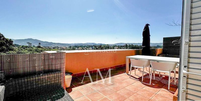 Foto f33f5461-1c85-4898-a763-ce5653ed5b42. Duplex con riscaldamento parcheggio piscina in Nigrán centro Nigrán
