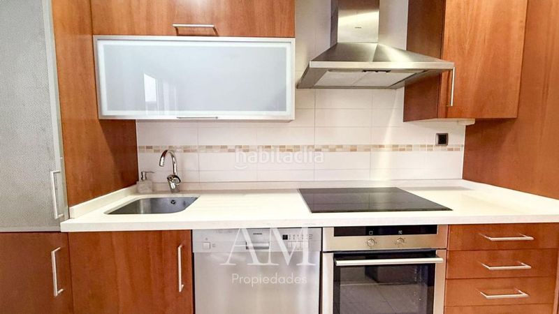 Foto 8c3a703f-d482-4a12-9c83-3bd5ee1a664b. Piso en Plaza España - Corte Inglés Vigo