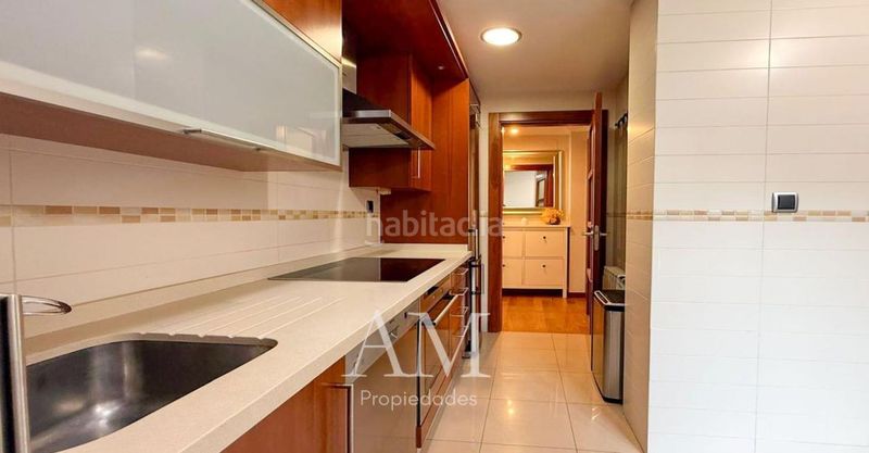 Foto a6d94171-ede9-478e-920b-fc7719599556. Piso en Plaza España - Corte Inglés Vigo