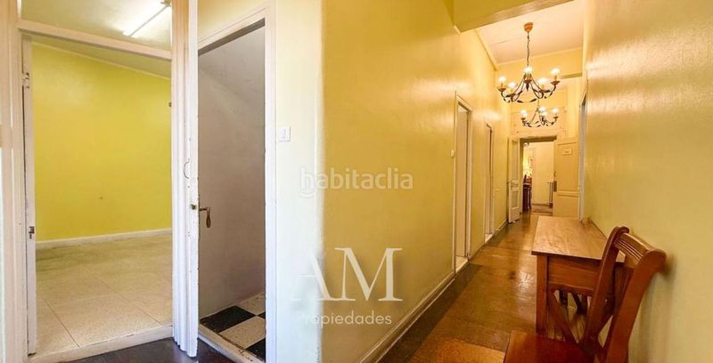 Foto b9670a57-04de-4bf4-8157-8c0897824192. Piso en Plaza España - Corte Inglés Vigo