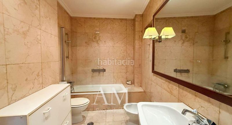 Foto 923e37b6-a19d-40a8-96db-9e75645a5042. Piso en Berbés - Peritos Vigo