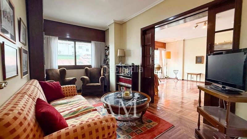 Foto dcb4d733-d2b8-4304-9e27-4ae92b977cb8. Piso en Berbés - Peritos Vigo