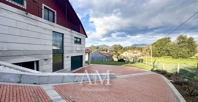 Foto 315888b3-f242-40d2-85a6-0cdcc2d959c7. Chalet en Gondomar