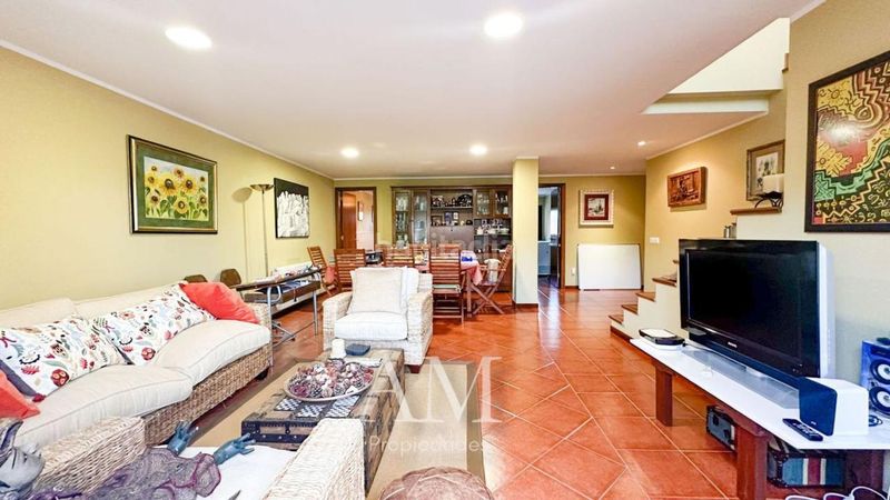Foto ad716ea0-cf51-44d1-9fbe-7e4a00c5199e. Chalet en Gondomar