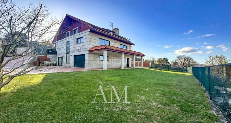 Foto b969647f-1c8c-417f-9faf-708fad026d9c. Chalet en Gondomar
