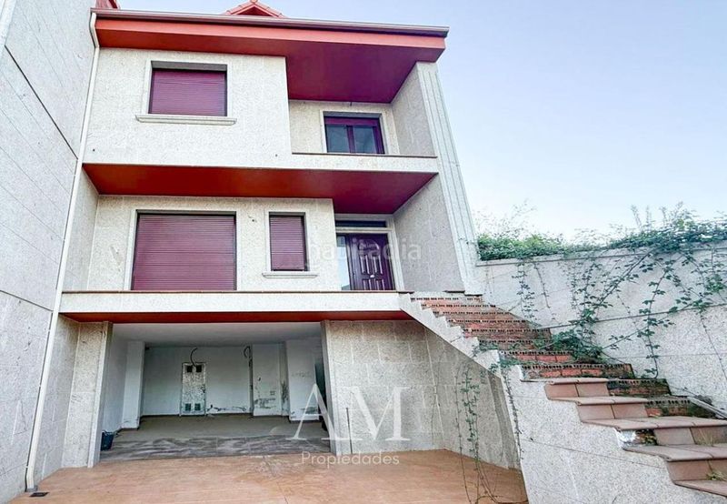Foto 58a1db98-8b65-4de3-8e8e-cf6a5d4ca130. Chalet en Teis Vigo