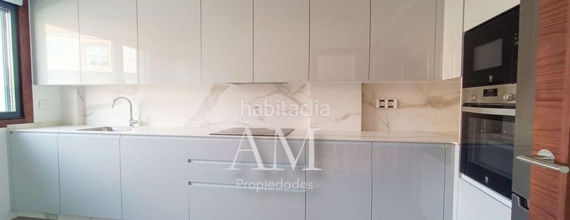 Foto 61d8f7b2-d657-4c54-9270-80d6d859fc05. Chalet avec chauffage parking dans Baiona