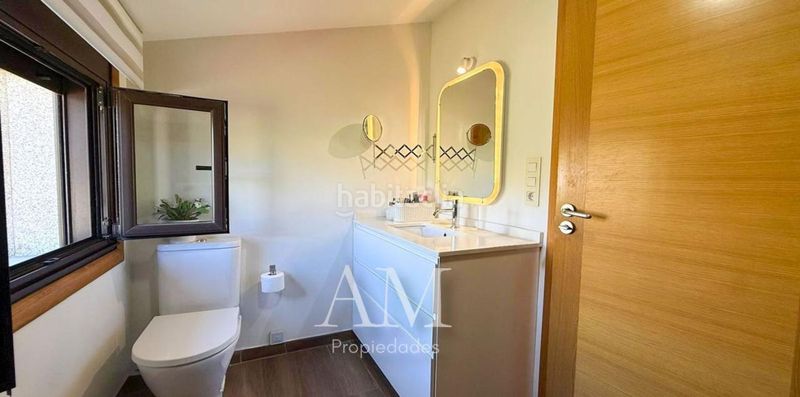 Foto 2c07fbea-2f8b-4213-87c8-b55df223d45d. Chalet en Valadares - Beade Vigo