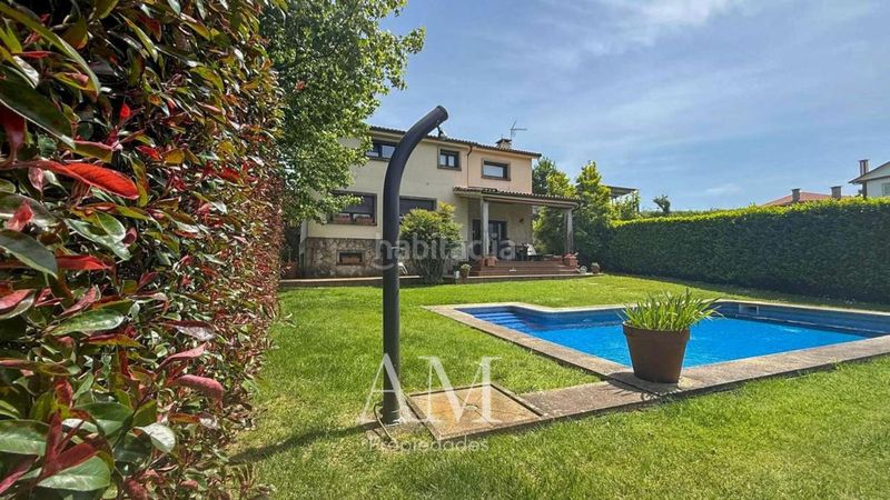Foto f8453884-ae33-464e-b89a-49f766d8f01c. Chalet en Valadares - Beade Vigo