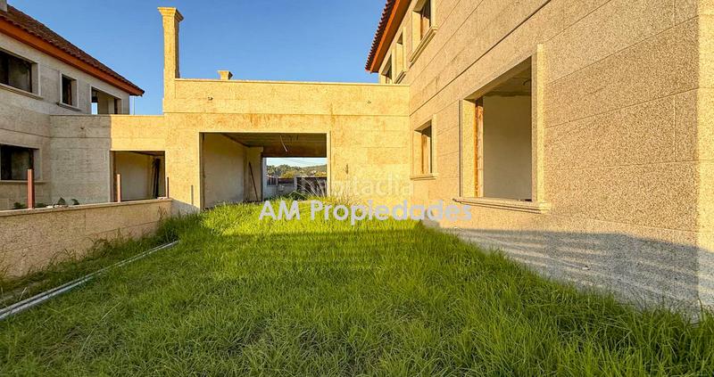 Foto 0647e5f0-2227-4910-a07b-428c18e266f0. Casa pareada chalet en sabaris a estrenar en Baiona