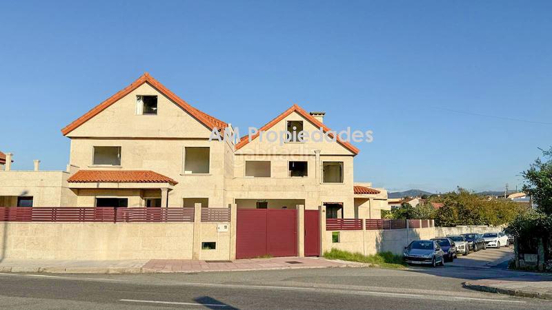 Foto 20ee801b-3636-41f4-b291-cce4cee4425f. Casa pareada chalet en sabaris a estrenar en Baiona