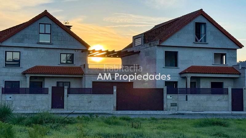 Foto 9205b1f7-54a1-4720-8a73-dc476613d37b. Casa pareada chalet en sabaris a estrenar en Baiona