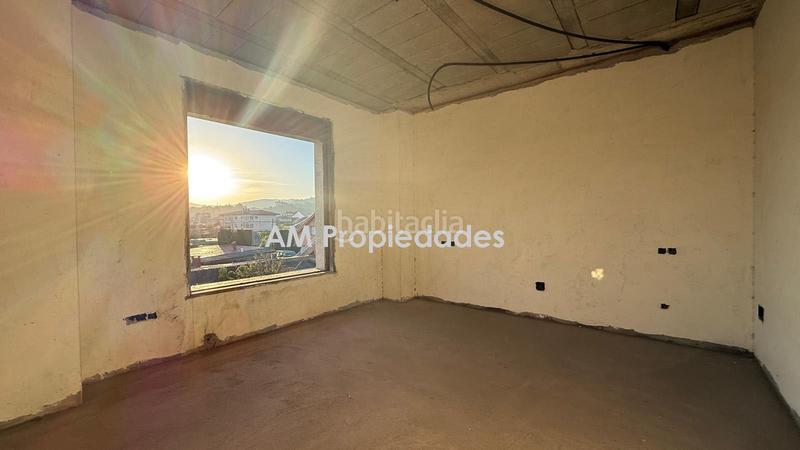 Foto ab669bbc-c457-4aed-a6a6-cd0d0ab49806. Casa pareada chalet en sabaris a estrenar en Baiona