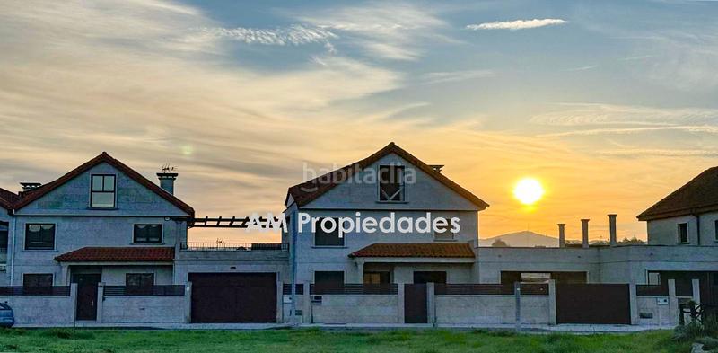 Foto f0971e10-d4b3-4eae-8f7b-ea00bb83557e. Casa pareada chalet en sabaris a estrenar en Baiona
