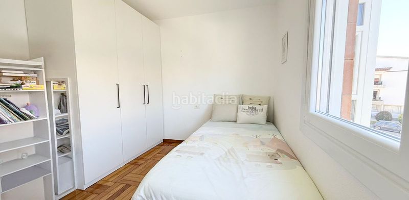 Foto 4ce2314e-8833-4214-ba53-a4a09523d194. Ático playa américa. piso atico a doble altura a pocos metros de la playa y del centro de nigran. totalmente exterior. salon de 40 m2 en Nigrán