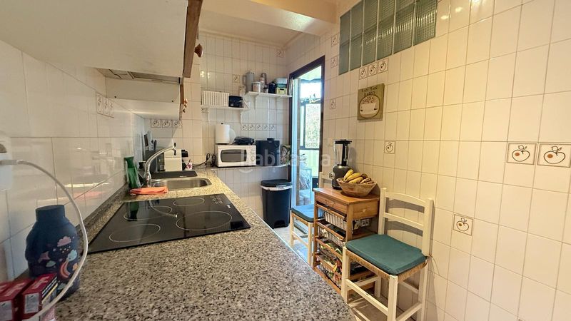 Foto 50f03b47-9726-41f8-8caf-73435d4aa853. Ático playa américa. piso atico a doble altura a pocos metros de la playa y del centro de nigran. totalmente exterior. salon de 40 m2 en Nigrán