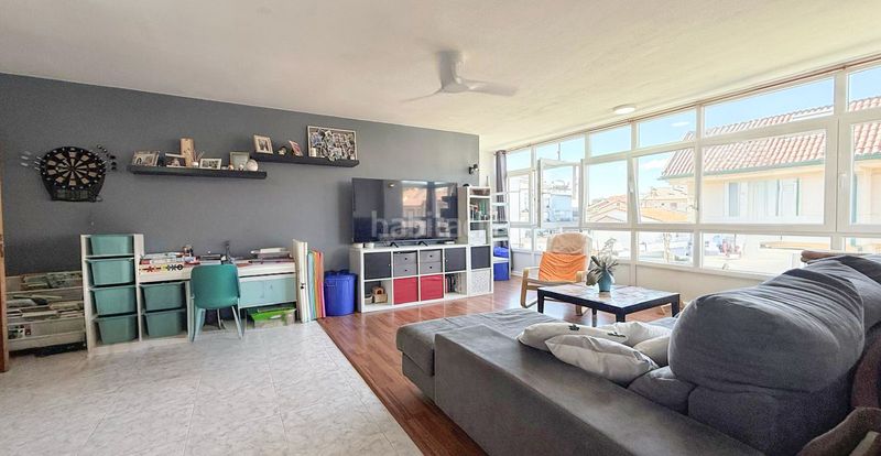 Foto 955811f8-859d-4258-a990-10dbb159314c. Ático playa américa. piso atico a doble altura a pocos metros de la playa y del centro de nigran. totalmente exterior. salon de 40 m2 en Nigrán