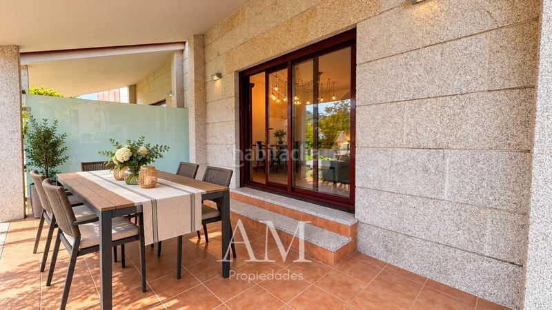Foto daeff778-9896-4a2e-831c-e913e7930af3. Casa aparellada amb calefacció aparcament a O Hío Cangas