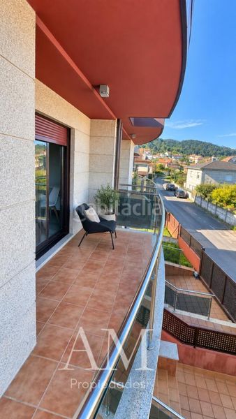 Foto fc8030b7-858c-4fe8-8b33-a0fabbc8b8d7. Casa pareada en O Hío Cangas