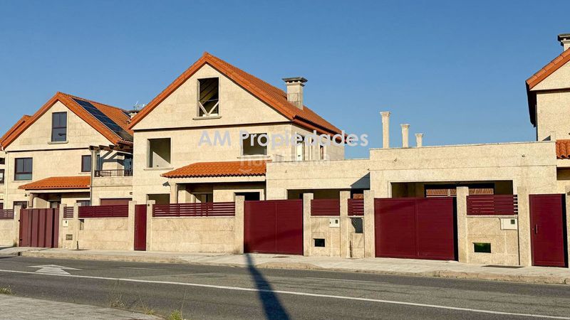 Foto c5d64e57-e531-4b40-affa-466d52c6d3a4. Casa adossada amb calefacció aparcament a Baiona