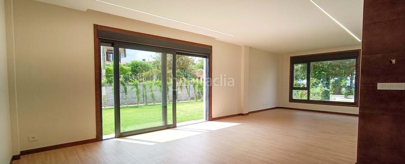 Foto 56e75f32-3ace-42be-96d1-9b0a23f9e2ba. Chalet  a estrenar en puente romano en Baiona