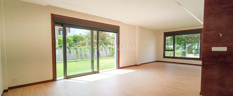 Foto 5a424c49-a71f-4e4b-afab-be5af94383aa. Chalet  a estrenar en puente romano en Baiona