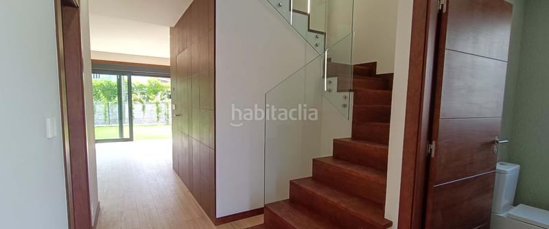 Foto 8070ee7c-0e1a-4fdd-a0ac-b4bd85347e61. Chalet  a estrenar en puente romano en Baiona